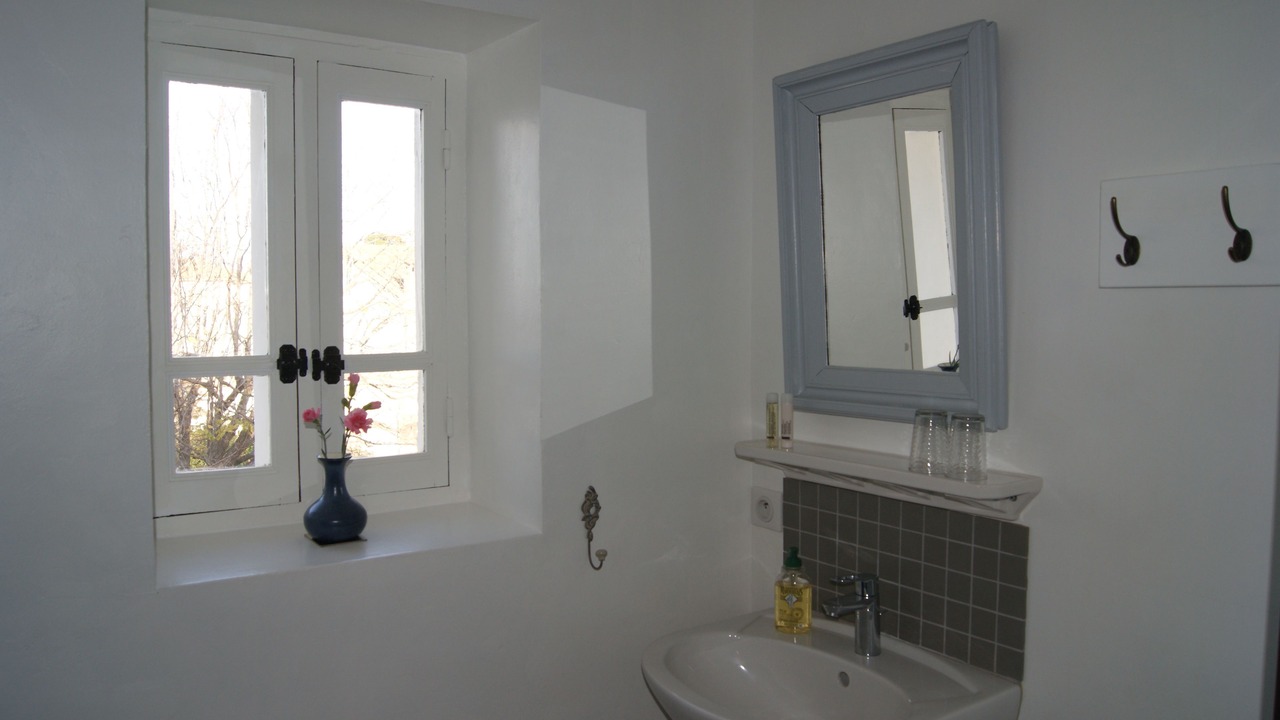 Photo of Bathroom in Servian