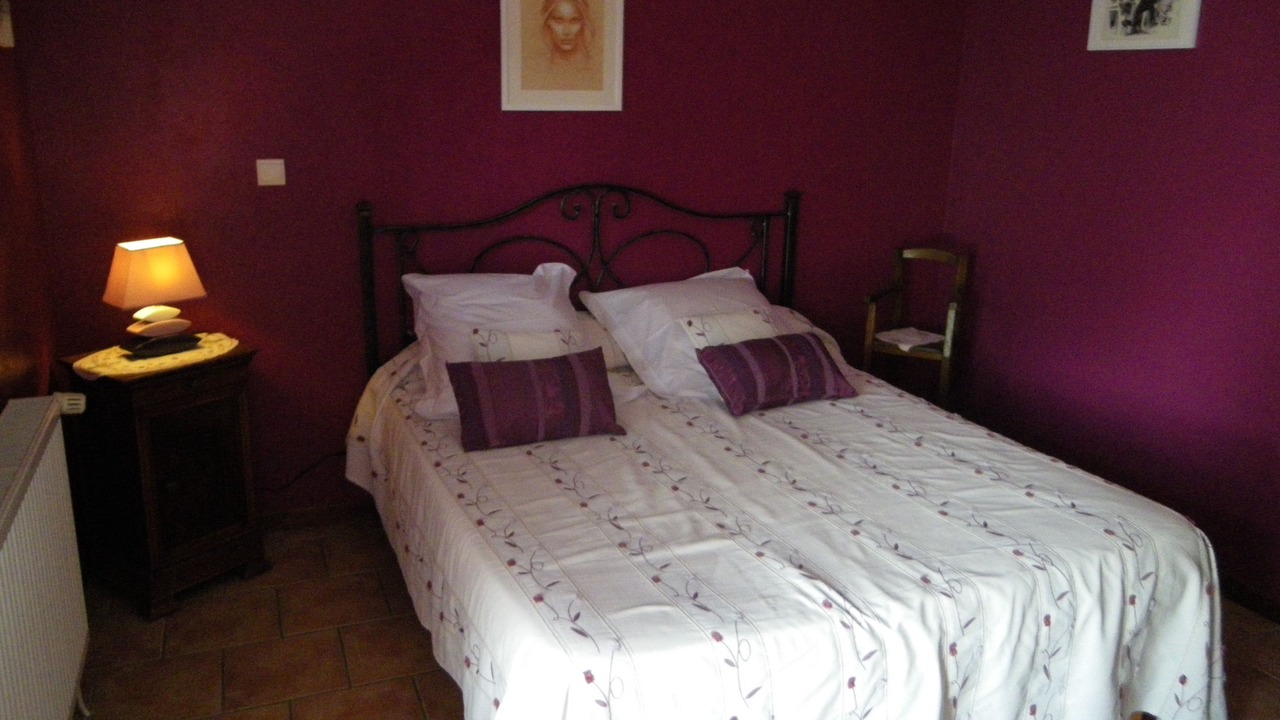 Photo of Bedroom in Prenois