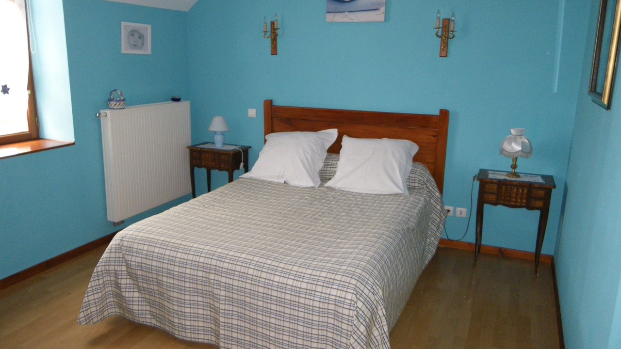 Photo of Bedroom in Prenois