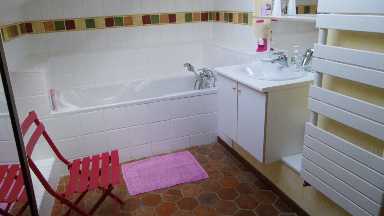 Photo of Bathroom in Prenois