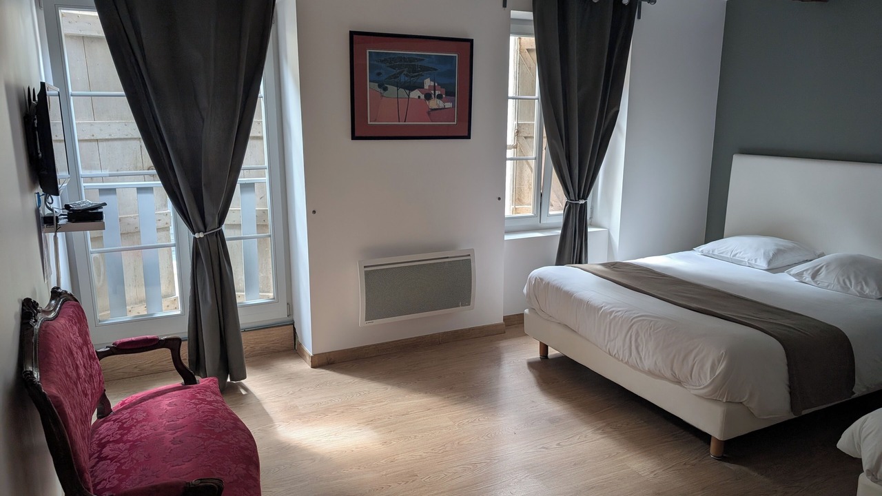 Photo of Bedroom in Molieres