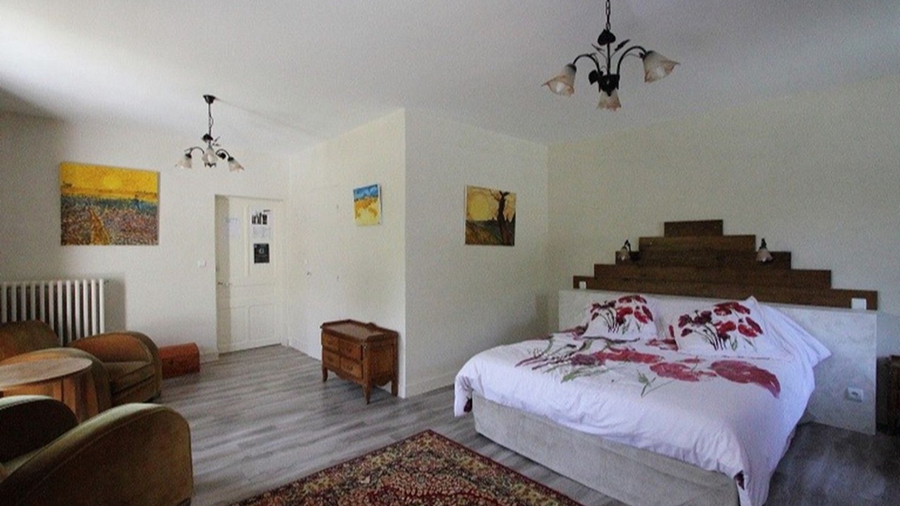 Photo of Bedroom in Ambillou