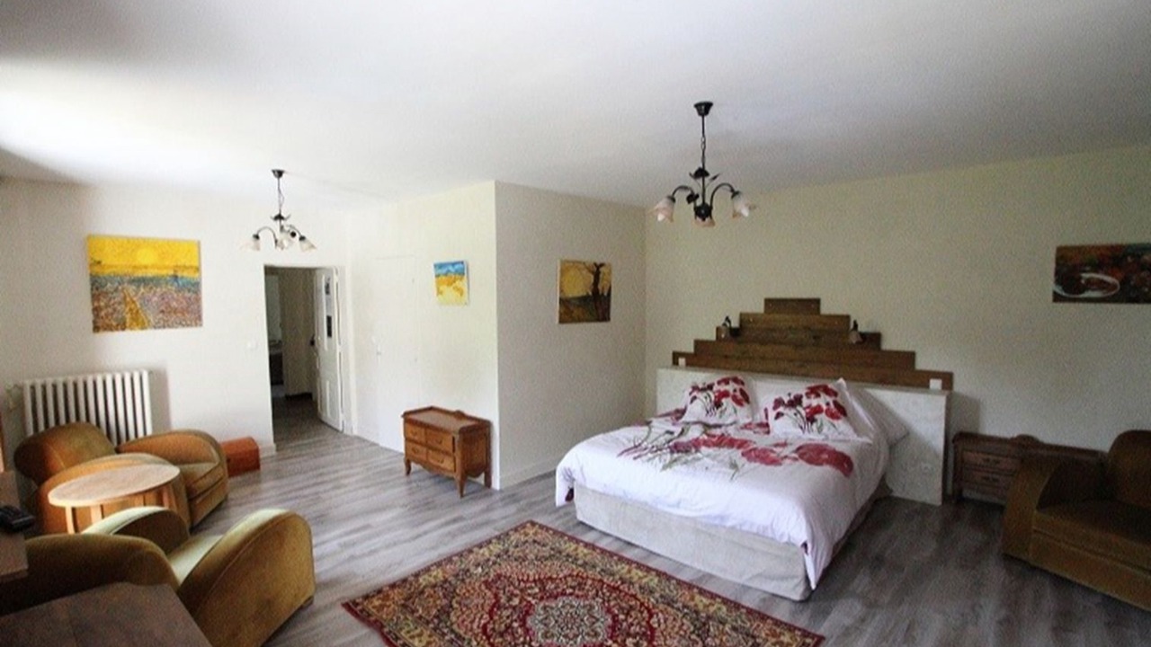 Photo of Bedroom in Ambillou