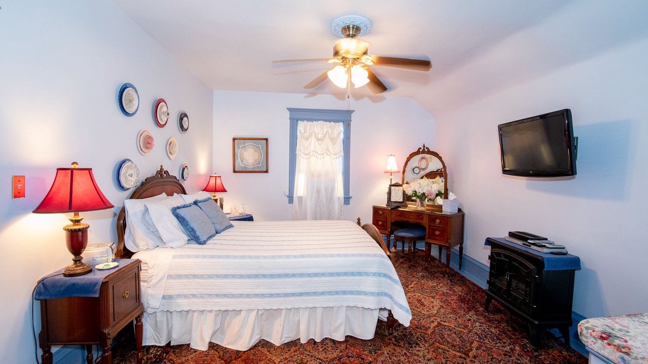 Photo of Bedroom in Sturgeon Bay