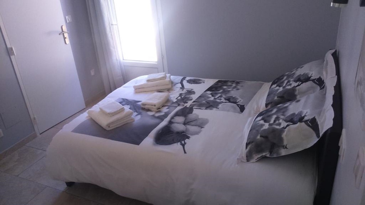 Photo of Bedroom in Montagnac-Montpezat