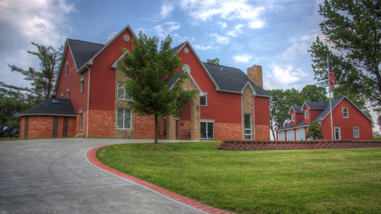 Photo of Buildings in Hermann