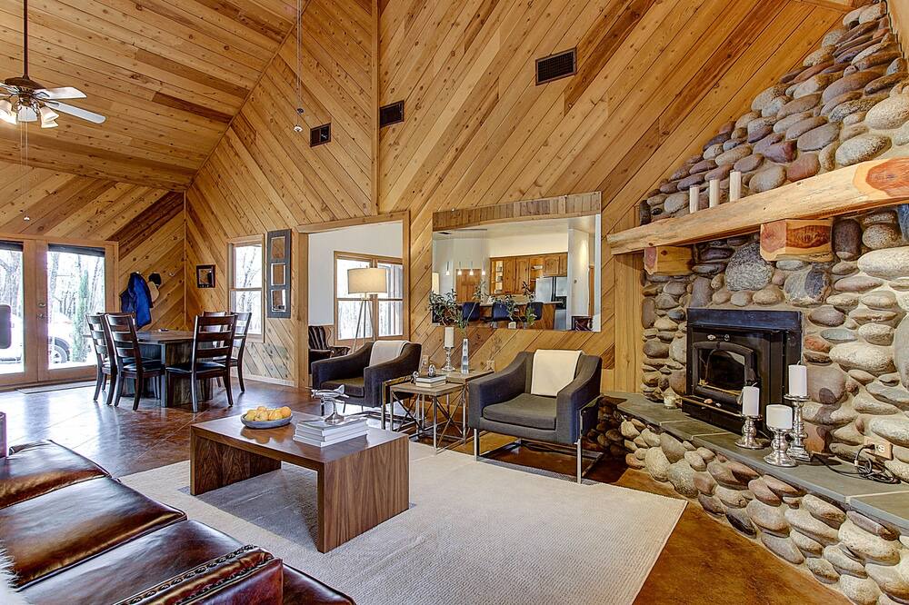 Photo of Livingroom in Chico