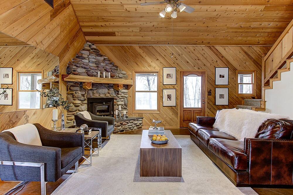 Photo of Livingroom in Chico
