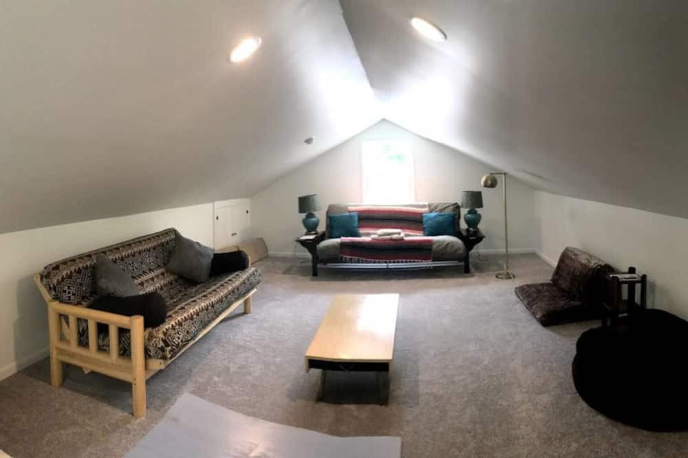 Photo of Livingroom in Gardiner