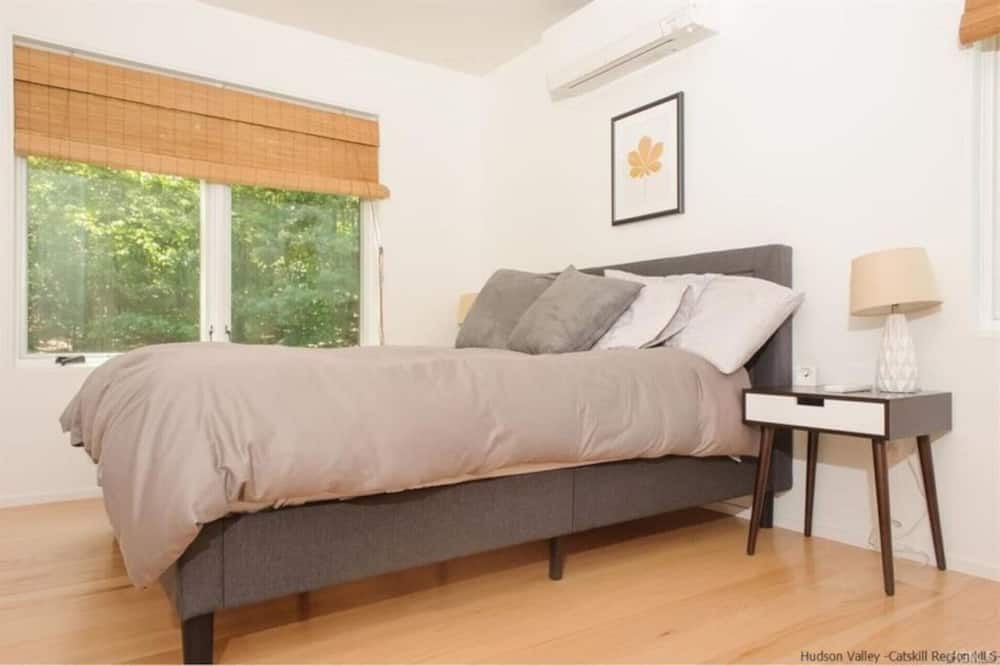 Photo of Bedroom in Gardiner