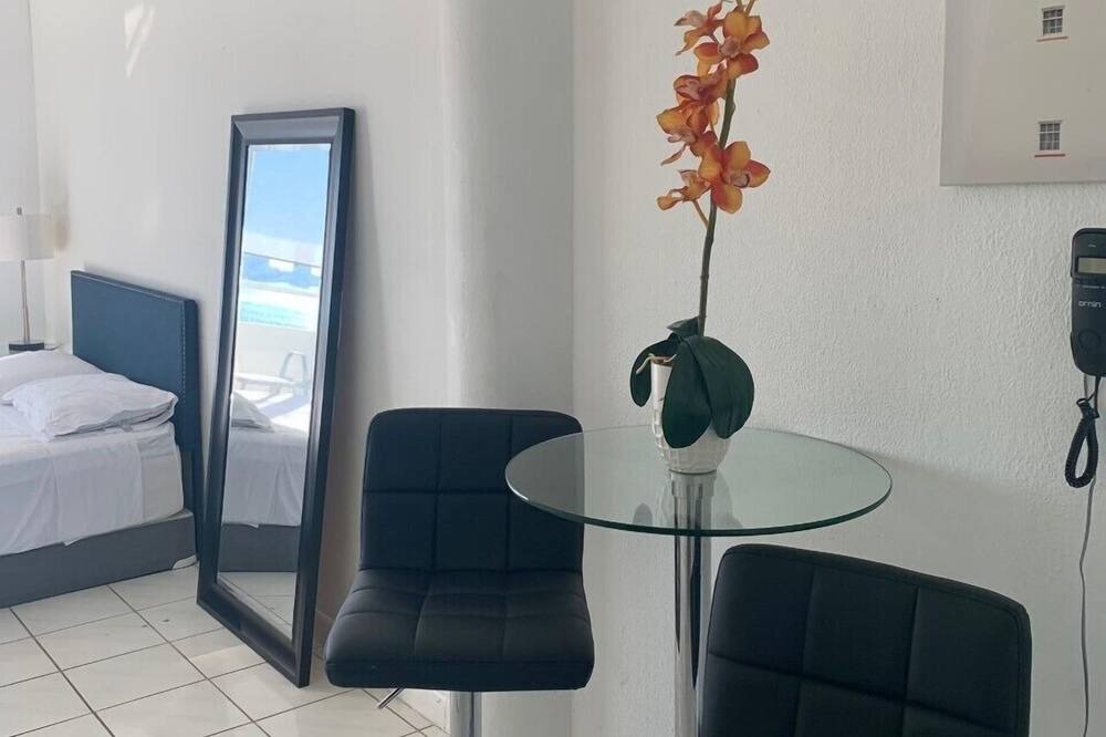 Photo of Bedroom in North Bay Village
