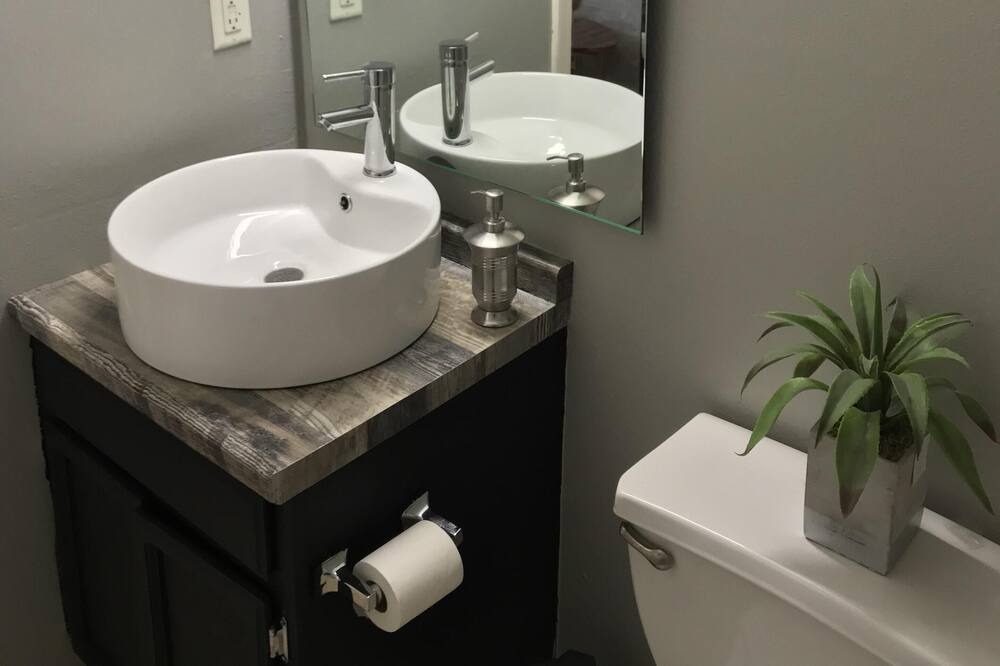 Photo of Bathroom in El Dorado West