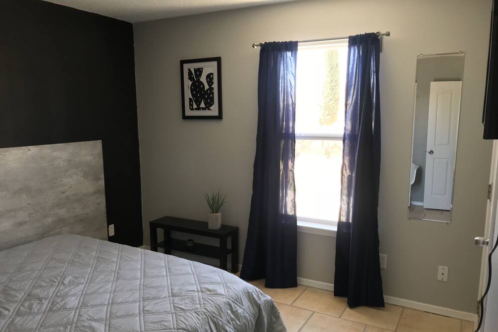 Photo of Bathroom in El Dorado West