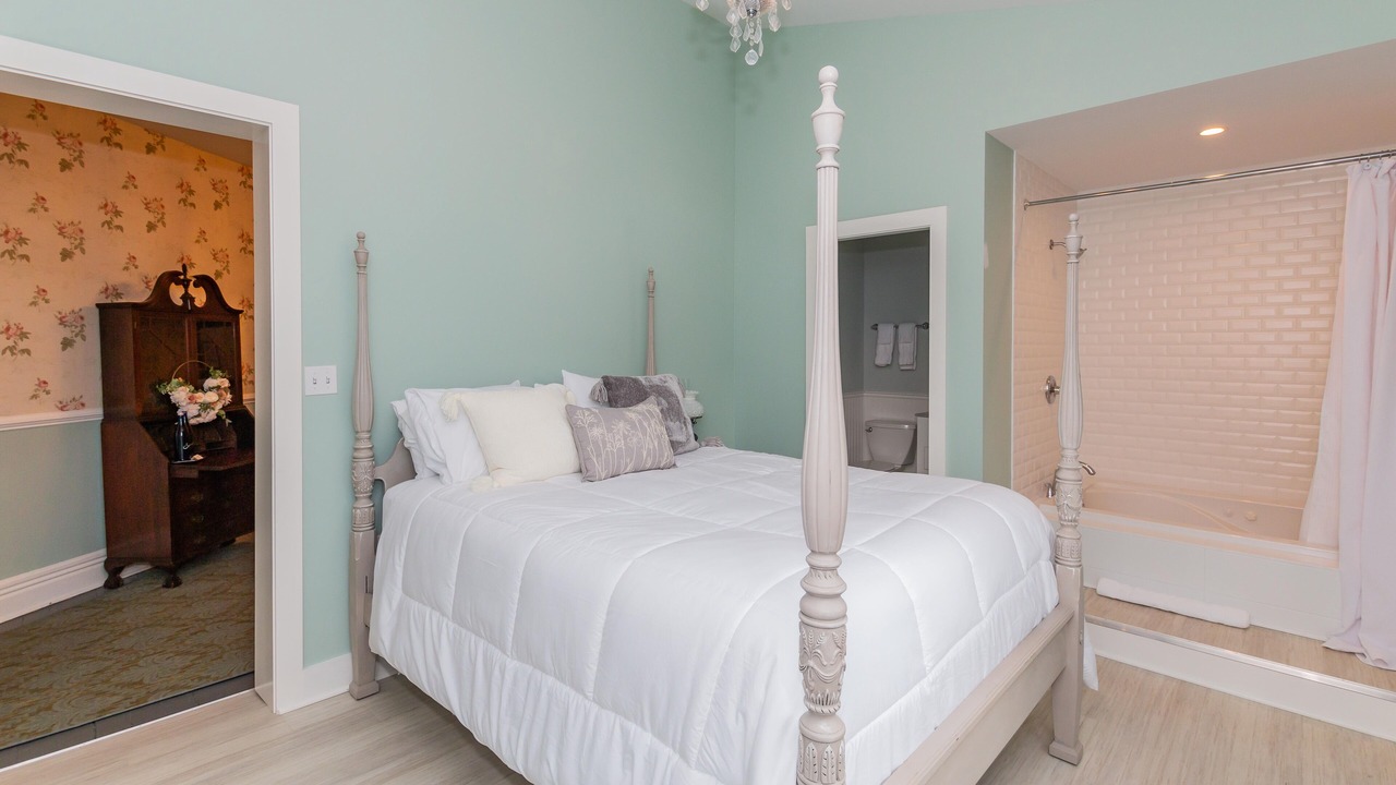 Photo of Bedroom in Broadalbin