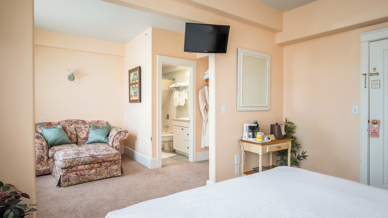 Photo of Bedroom in Condon