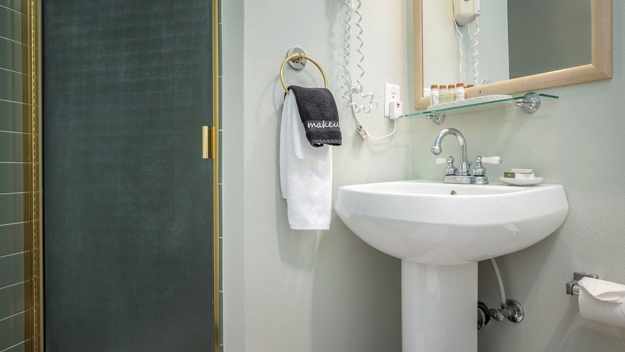 Photo of Bathroom in Condon