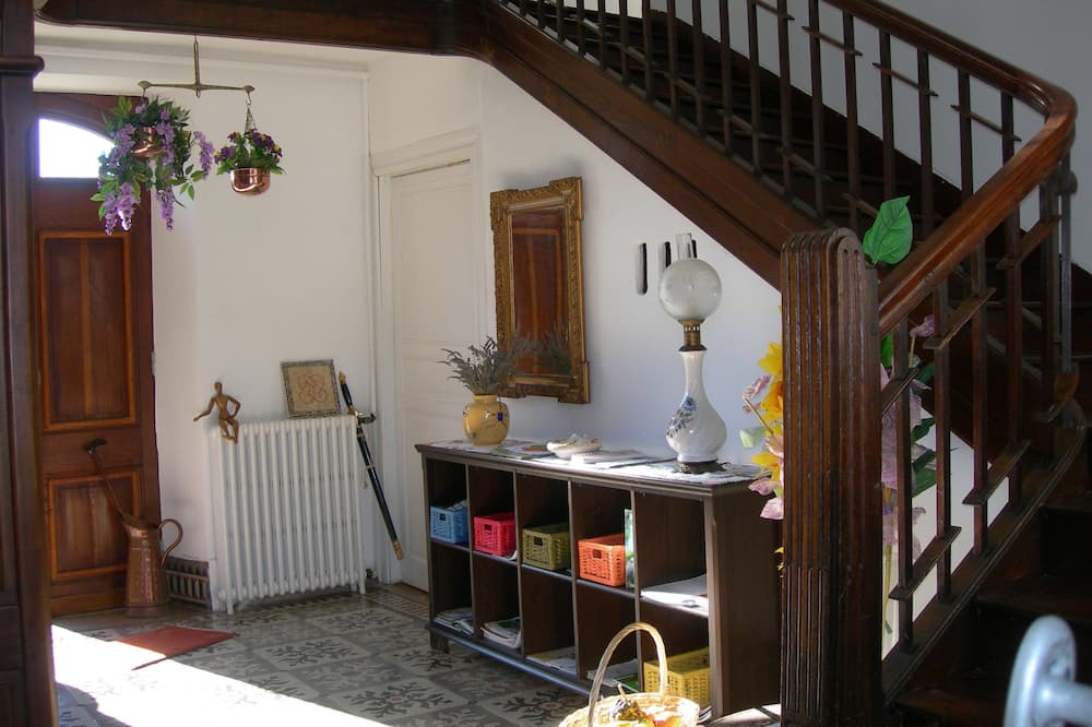 Photo of Others in Mielan