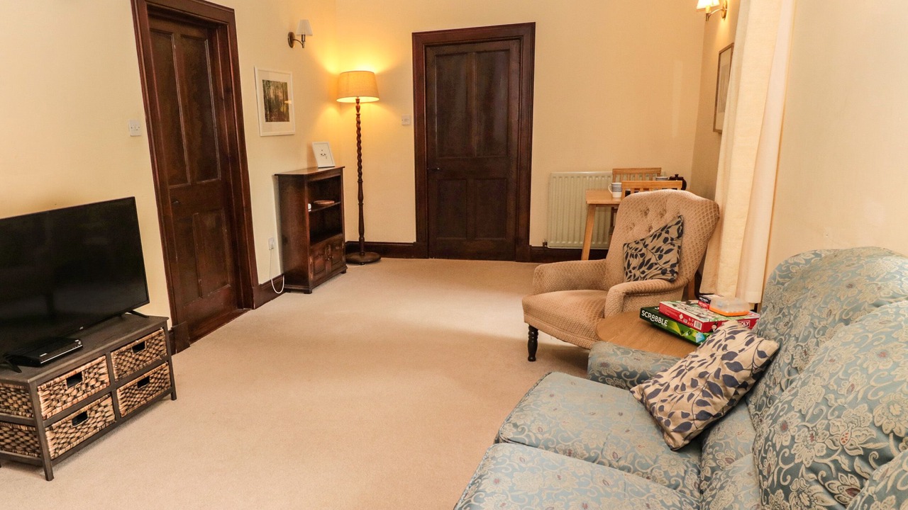 Photo of Others in Duns