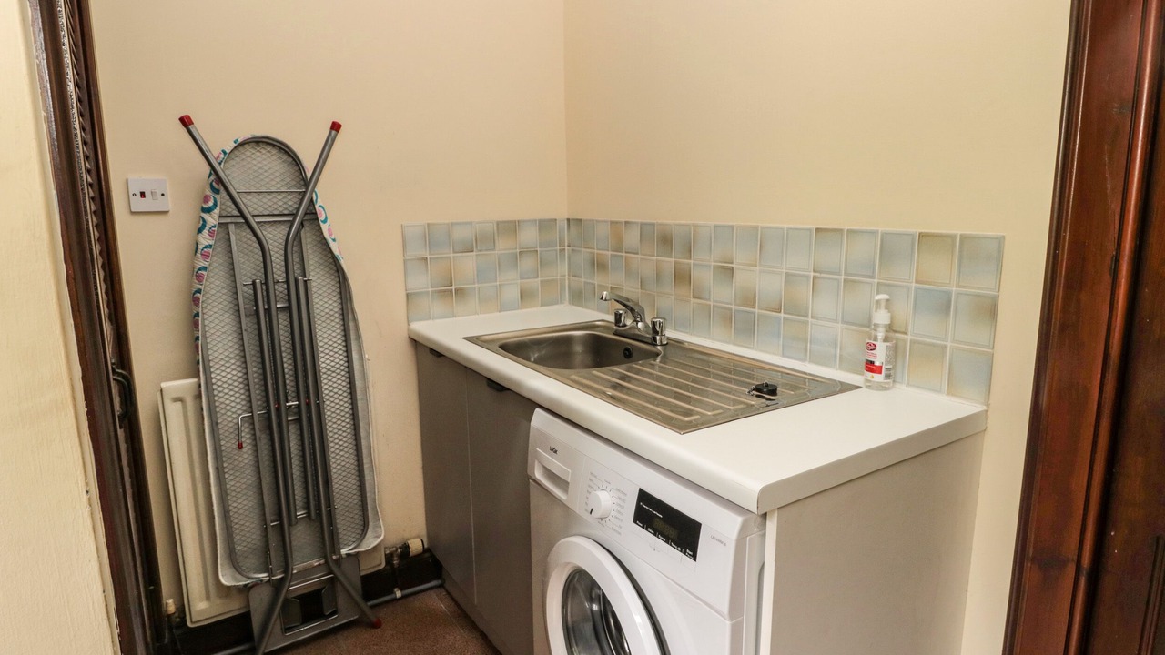 Photo of Others in Duns