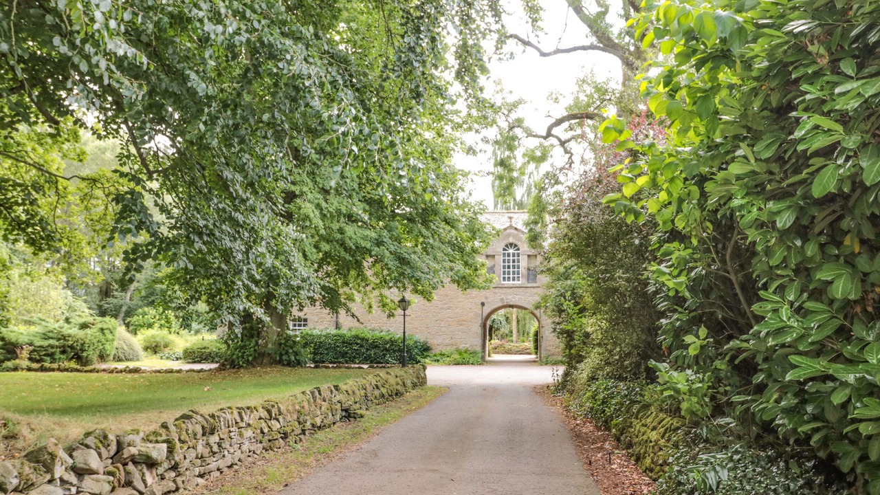 Photo of Others in Duns