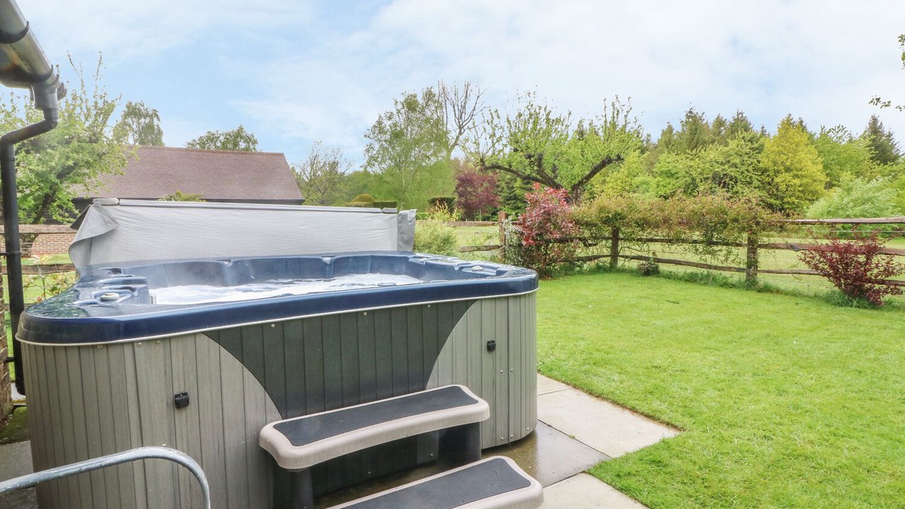 Photo of Others in Cowbeech