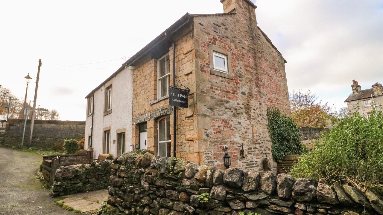 Photo of Buildings in Ingleton