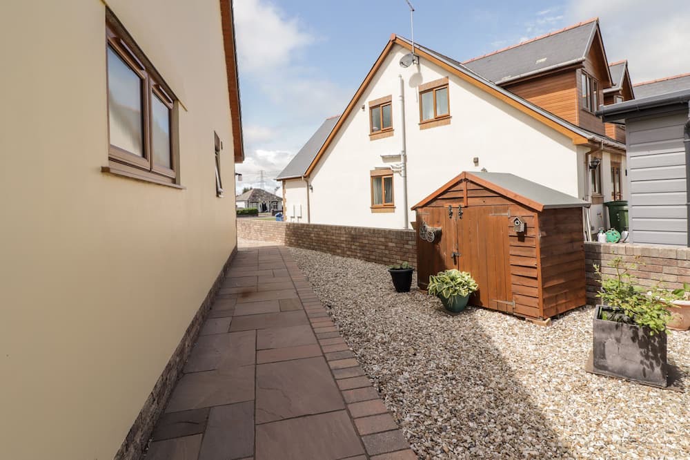 Photo of Others in Aberdare