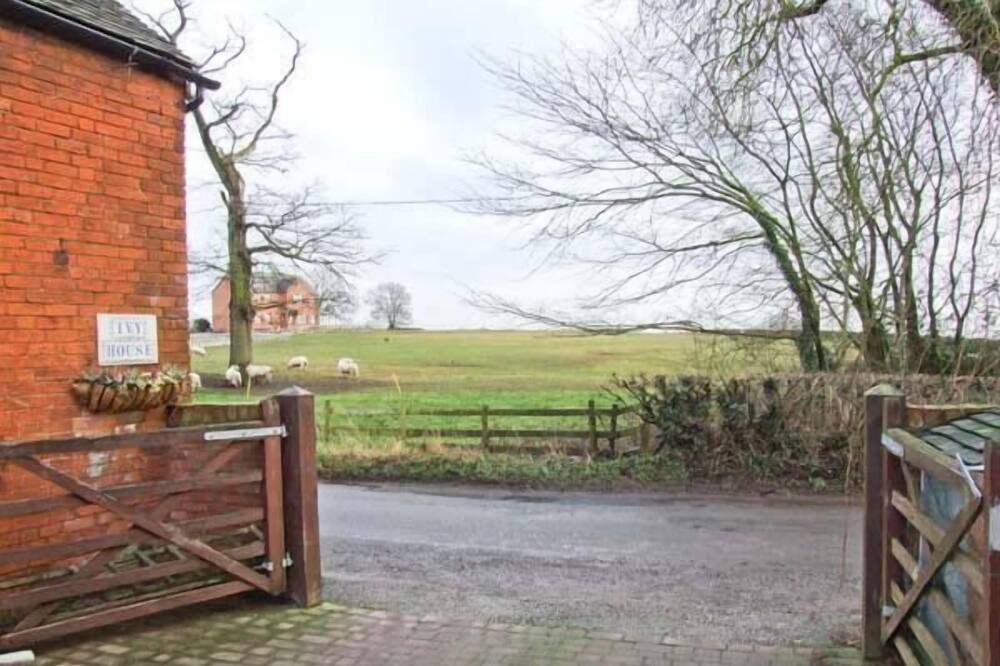 Photo of Others in Denstone