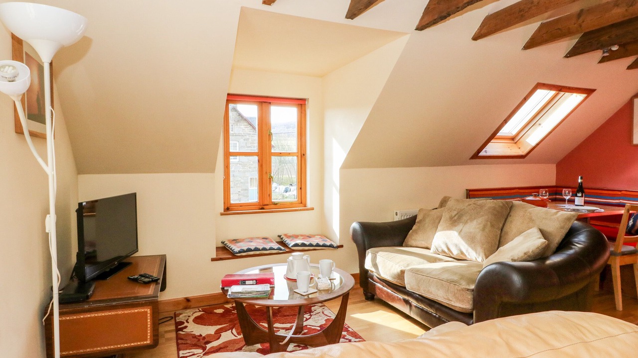 Photo of Others in Weem