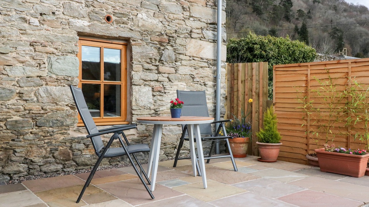 Photo of Others in Weem