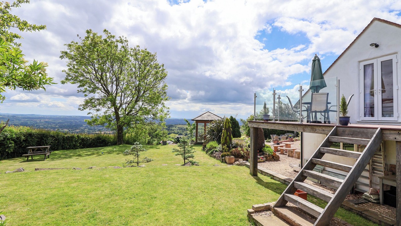 Photo of Others in Farden