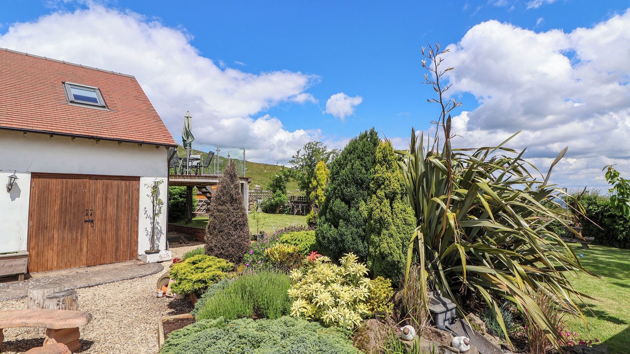 Photo of Others in Farden