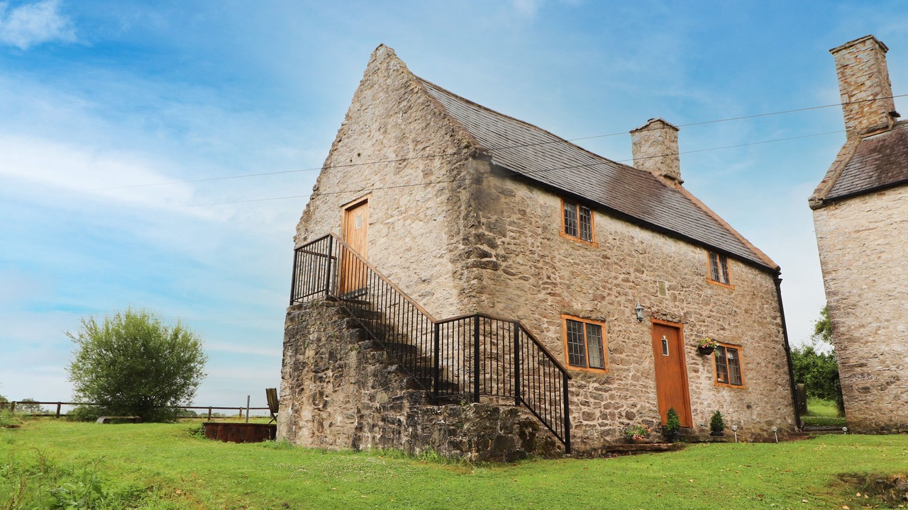 Photo of Buildings in Caerwys