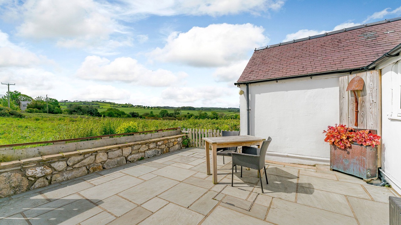 Photo of Patio Balcony in Llanasa