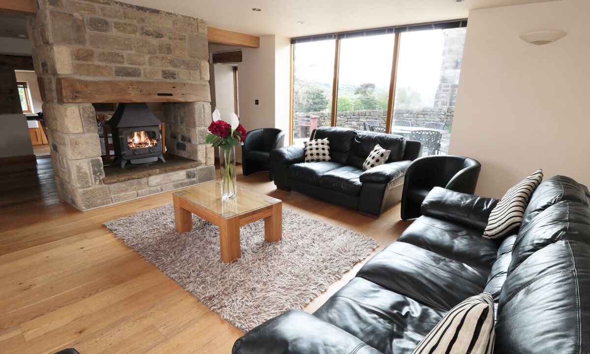 Photo of Livingroom in Midhopestones
