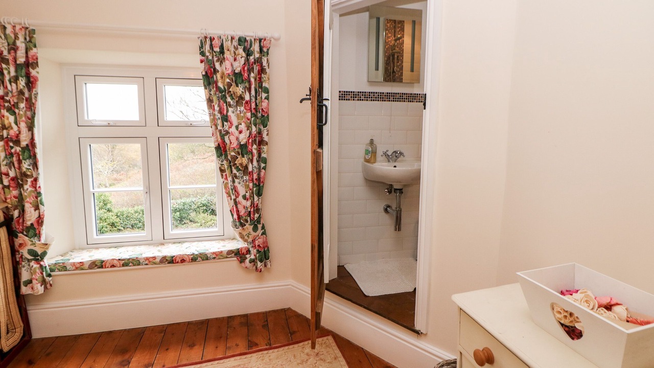 Photo of Others in Oakamoor