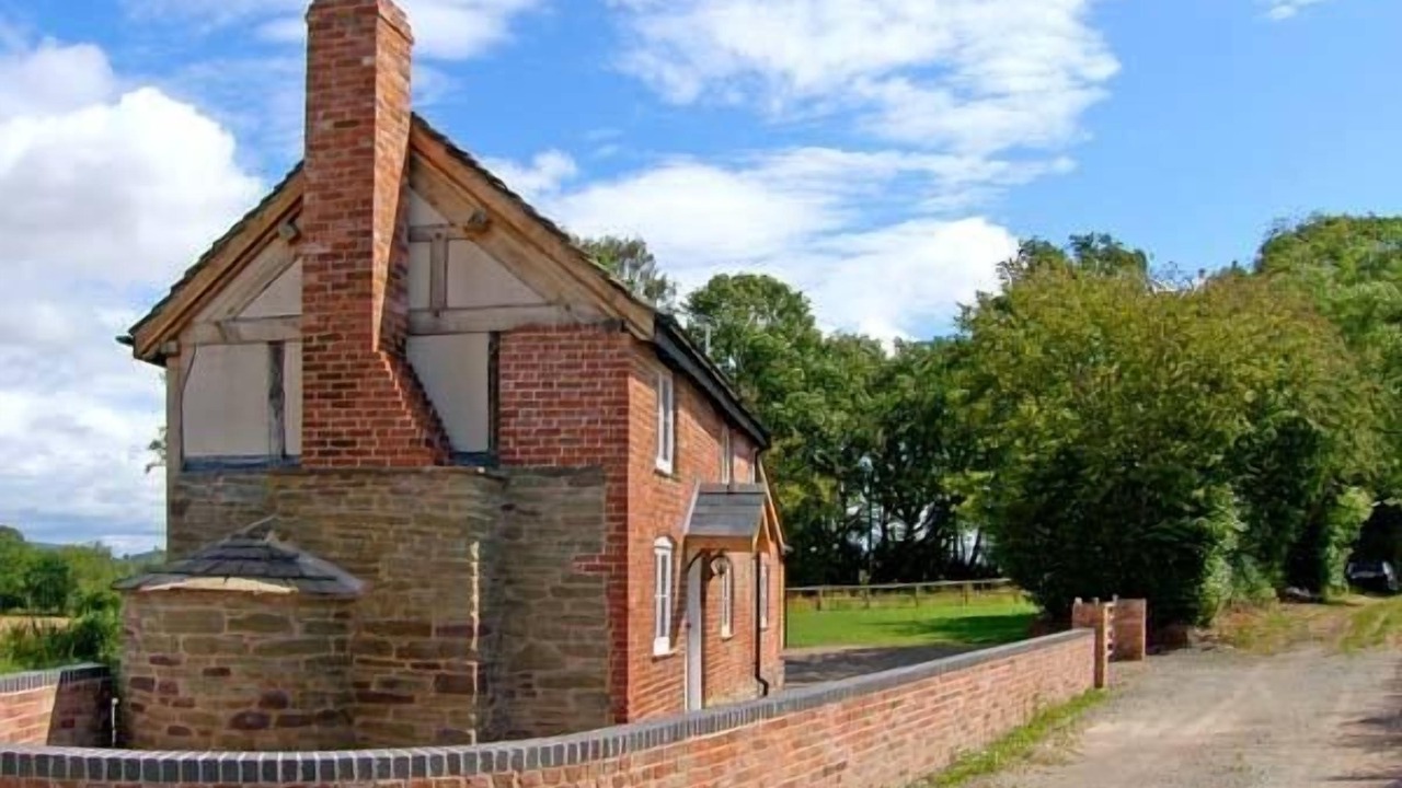 Photo of Others in Westbrook Court