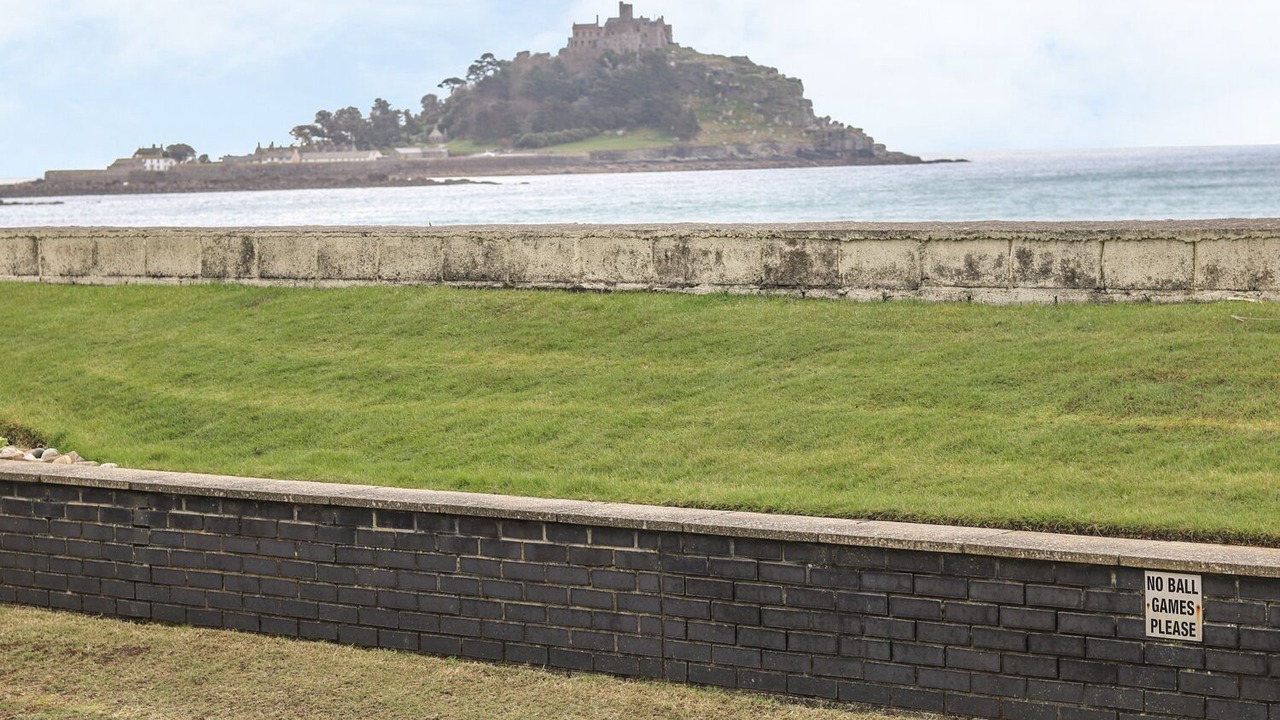 Photo of Others in Longrock