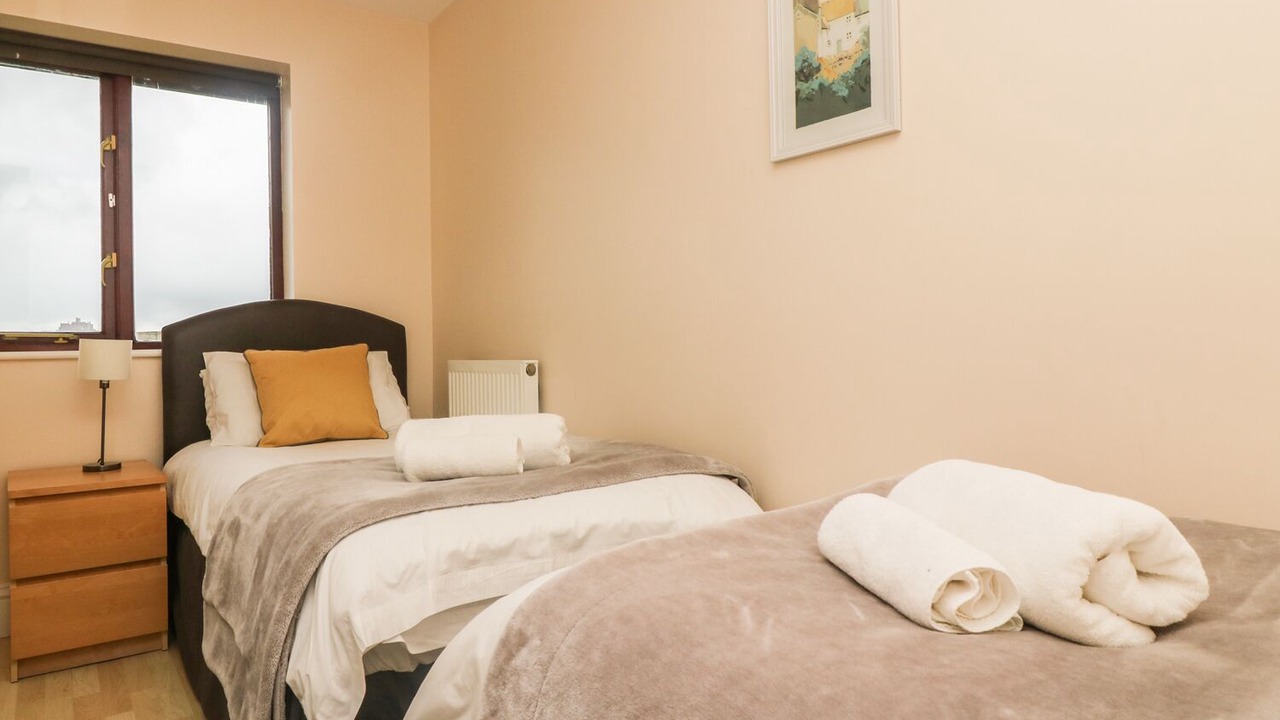 Photo of Others in Longrock