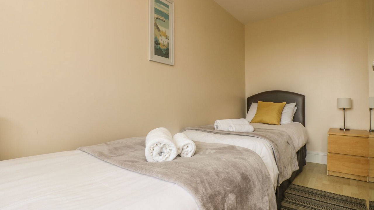 Photo of Others in Longrock