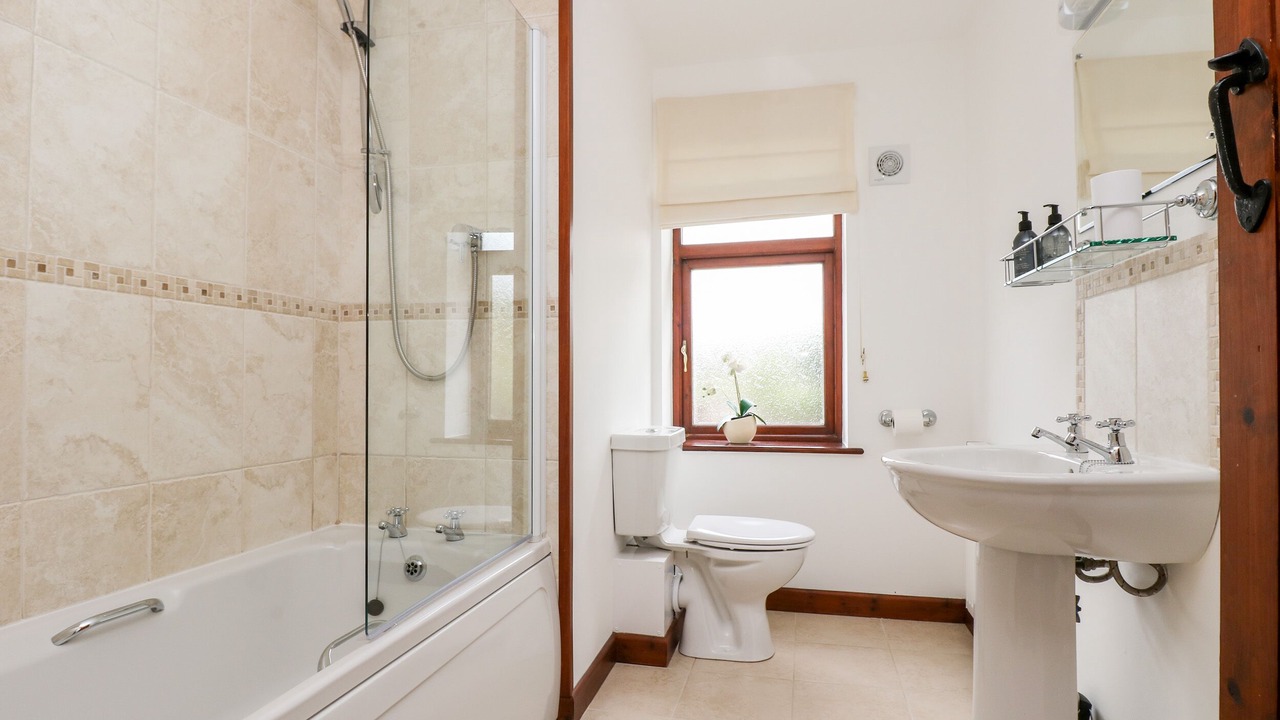 Photo of Bathroom in Par