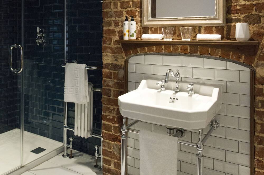 Photo of Bathroom in Potton