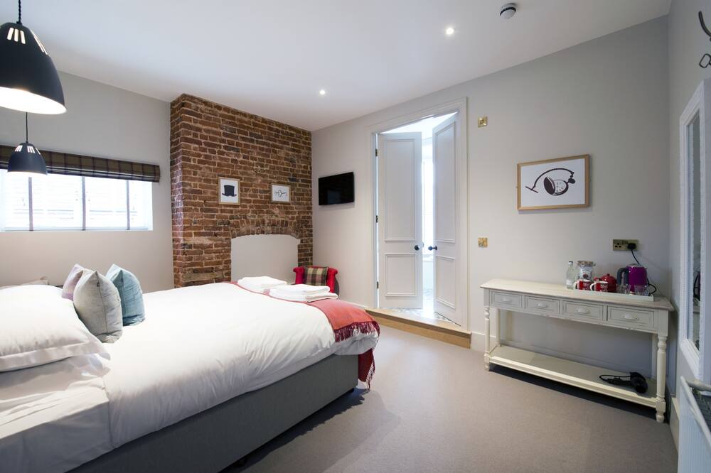 Photo of Bedroom in Potton