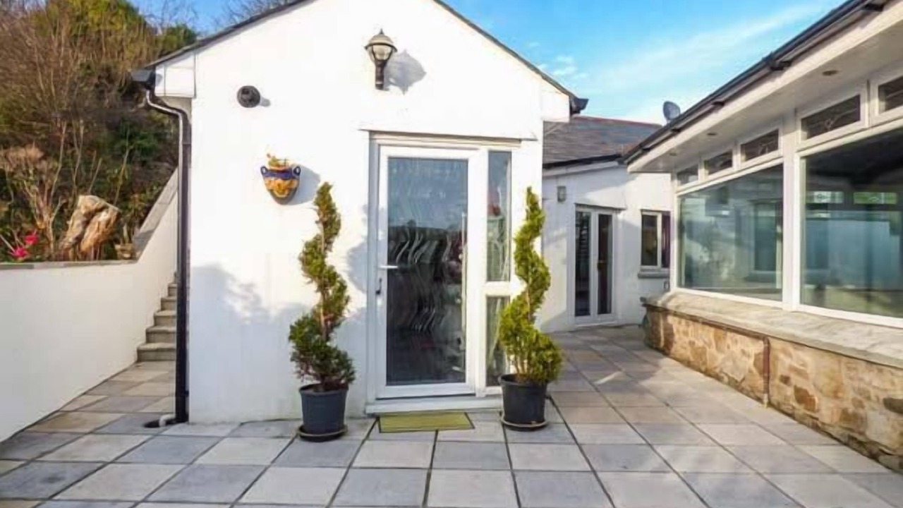 Photo of Buildings in Trelowth