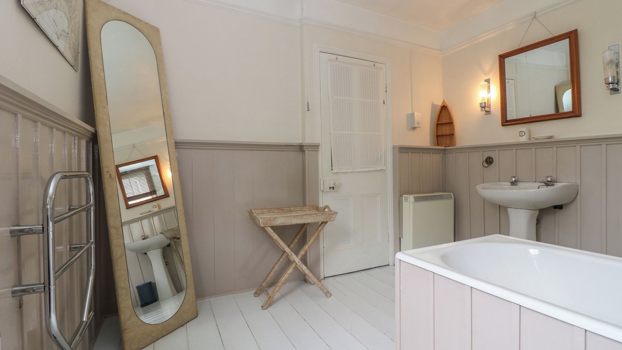 Photo of Bathroom in Mousehole