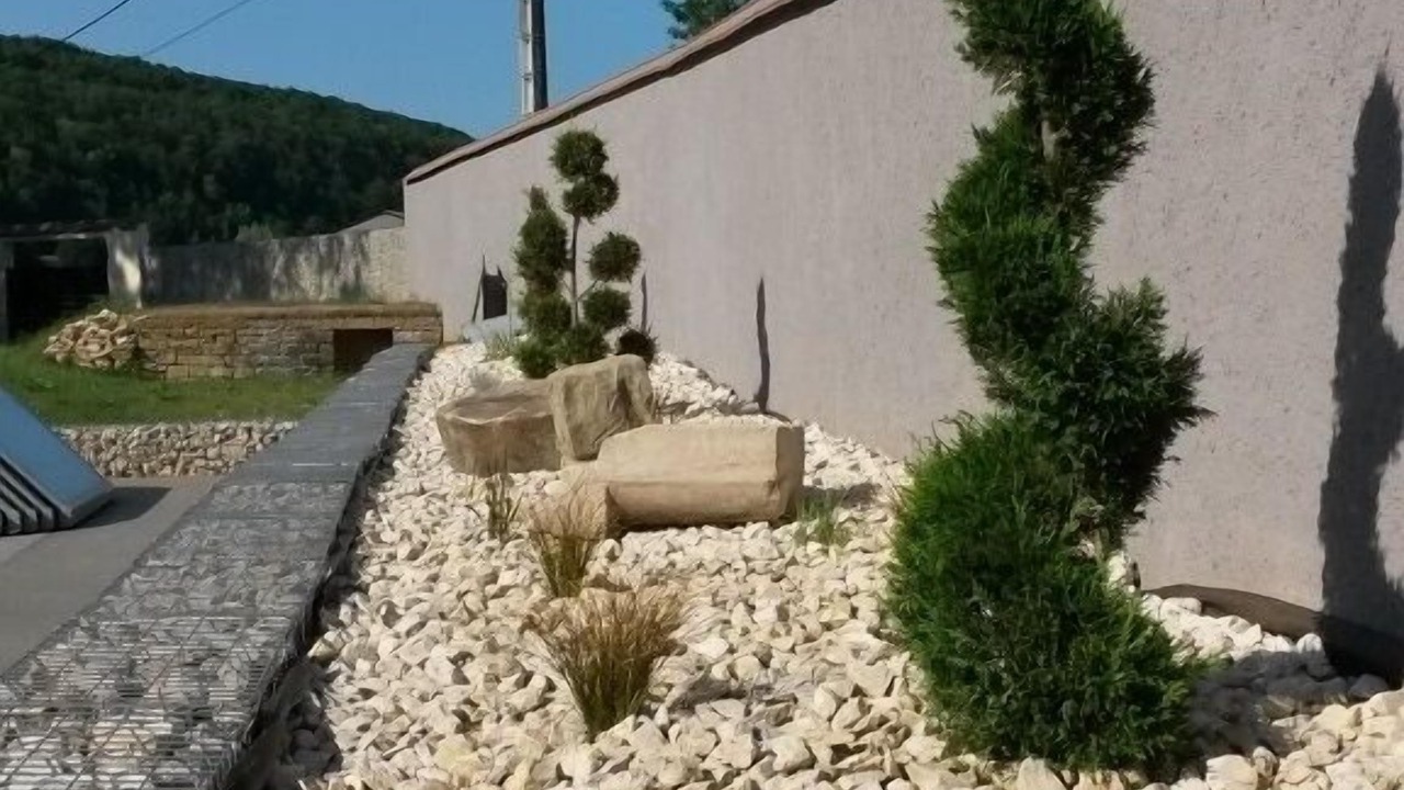 Photo of Outdoor in Comberjon