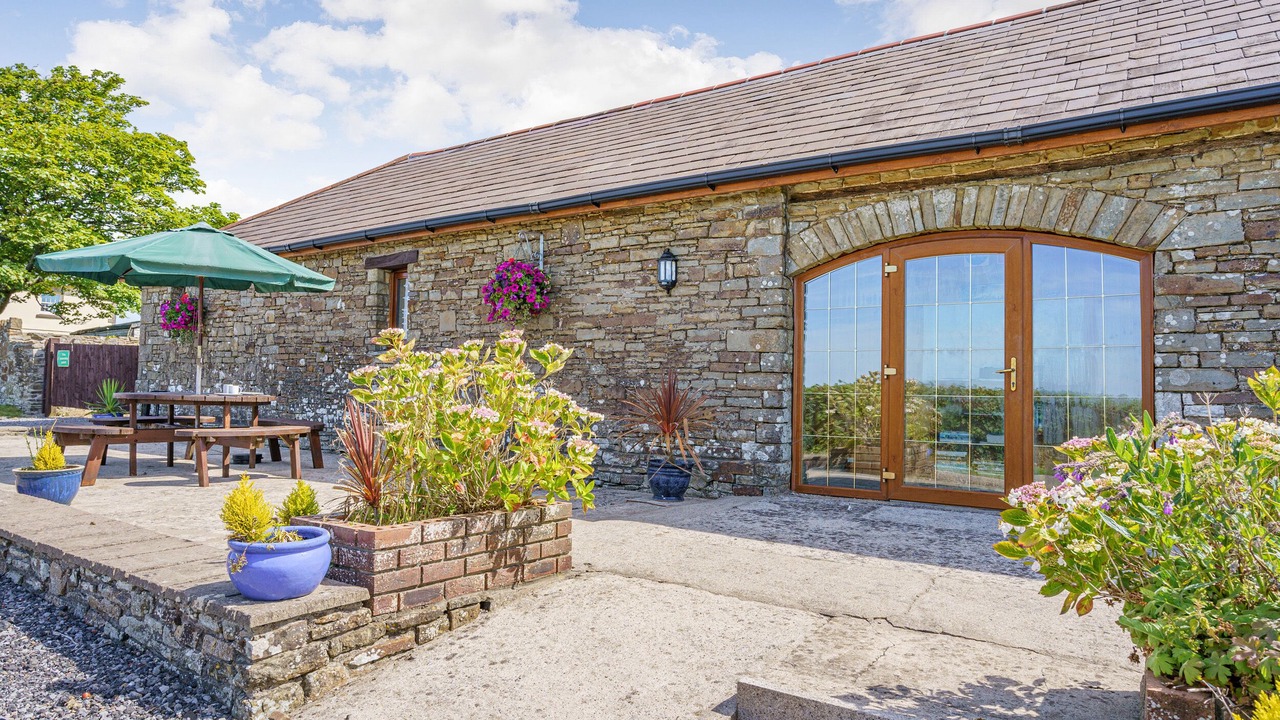 Photo of Others in Llanrhidian Higher