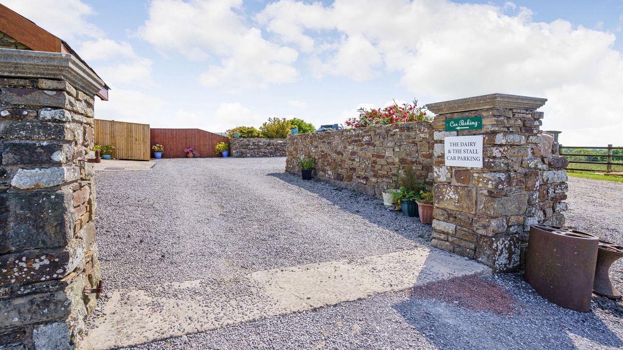 Photo of Others in Llanrhidian Higher