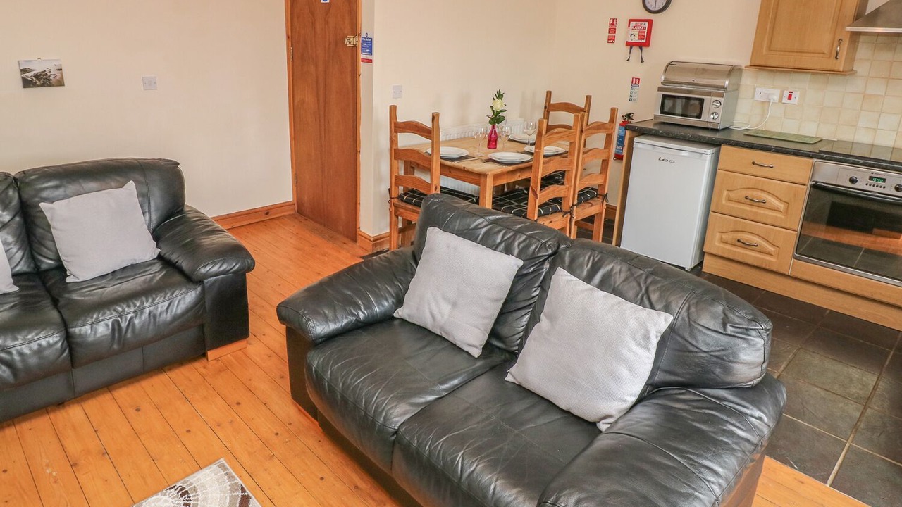 Photo of Others in Llanrhidian Higher