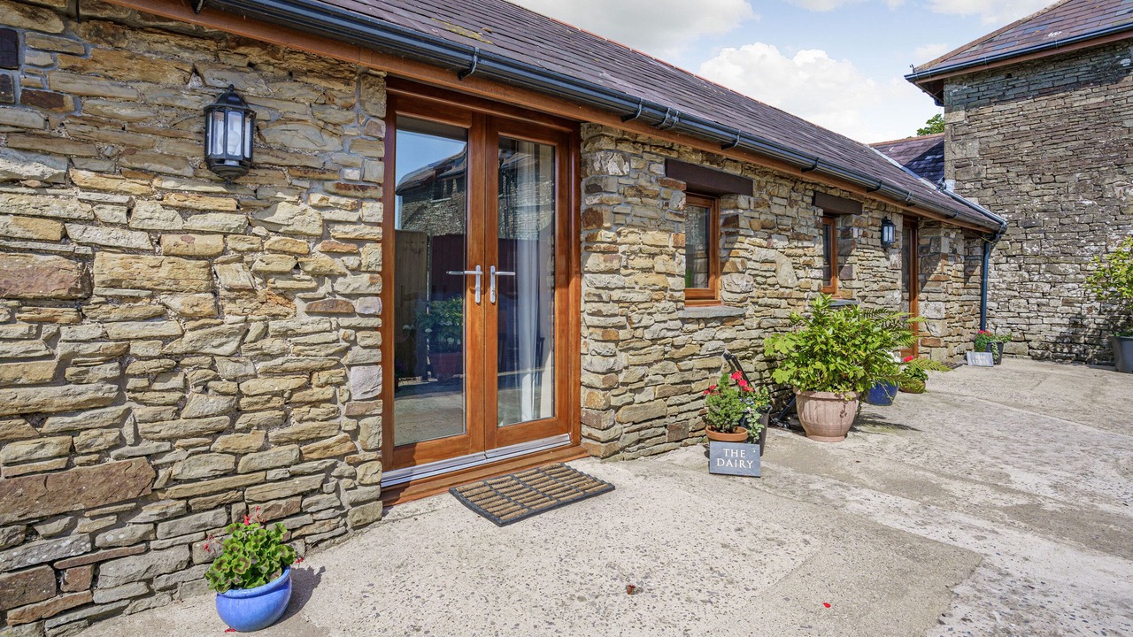 Photo of Others in Llanrhidian Higher